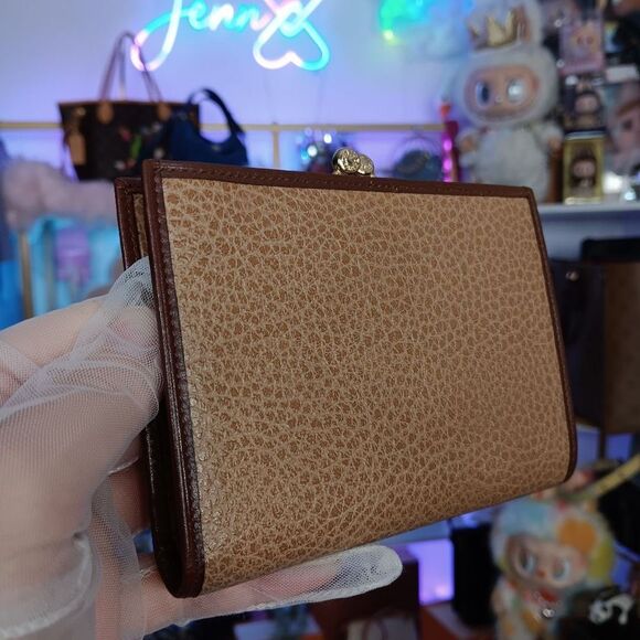 Celine Vintage Light Brown Leather KISS Lock Compact Wallet - Picture 4 of 14